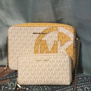 Michael kors chain crossbody and wallet